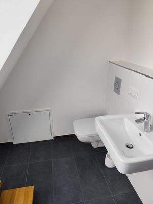 Badezimmer mit Badewanne DG 3.jpg