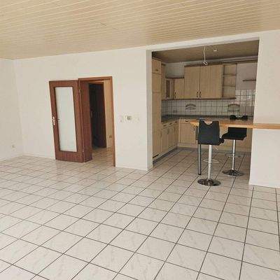 Ansicht Wohn-/Esszimmereingang mit seitlicher offe