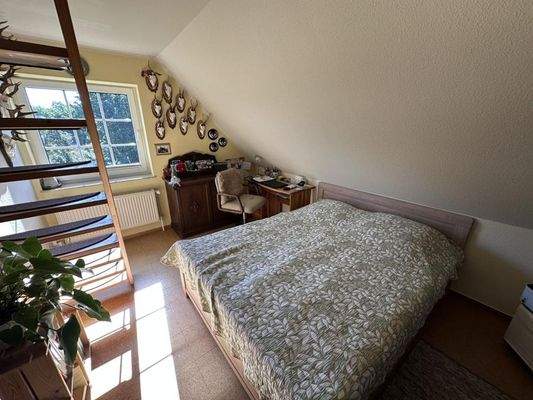 Schlafzimmer 2 von 3