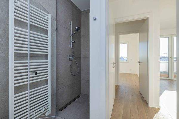 bodentiefe Dusche.jpg