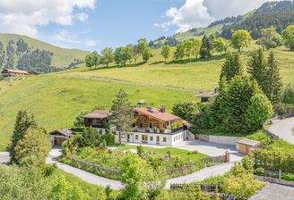 KITZIMMO-Anwesen in Toplage auf der Bichlalm kaufen - Immobilien Kitzbühel.