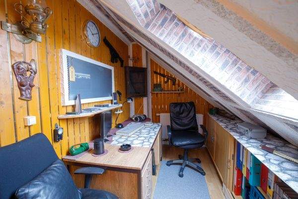 18 - Nebenraum Dachgeschoss.jpg