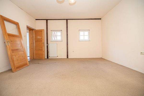 Schlafzimmer 1 (WE2)