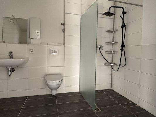 Modernes Badezimmer