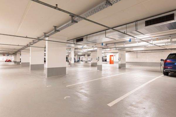 MFH-Garage mit E-Ladestationen.jpg