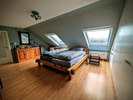 Schlafzimmer DG