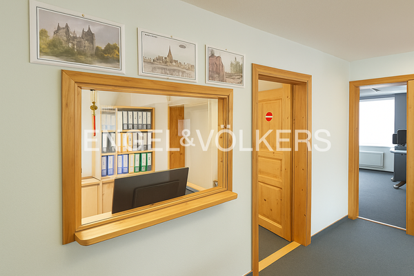 Erdgeschoss - Empfang/Büro