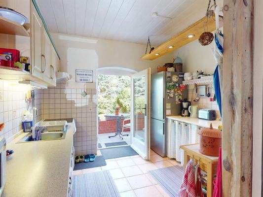 Haupthaus_links_Küche_1