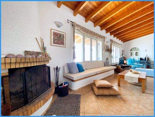 c24b0e9563b148039776bc6a6c9f9e5d-original