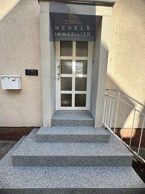 Haustür zu den Büroräumen