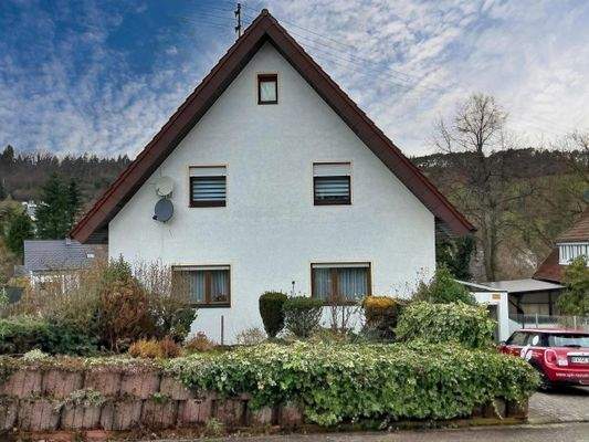 Außenansicht von der Straßenseite