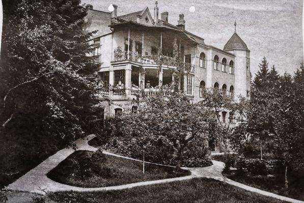 Um 1900
