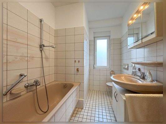 Badezimmer im Erdgeschoss