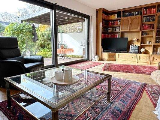 großem Schiebetürelement.