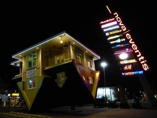 Freizeit &amp; Shoppen im nova eventis