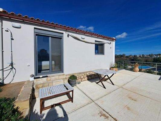 Kreta – Modernes Neubauhaus mit privatem Pool und Bergblick