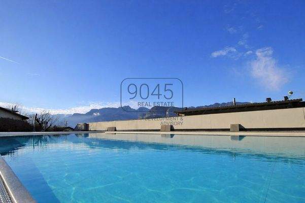 Großzügige Villa mit Privatgarten, unabhängiger Dependance und Gemeinschaftspool 