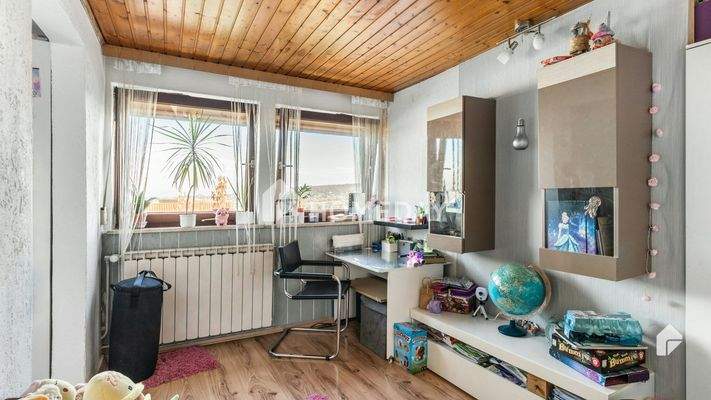 1. OG Schlafzimmer 2 2