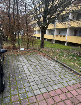 Stellplatz in der Hofanlage.png