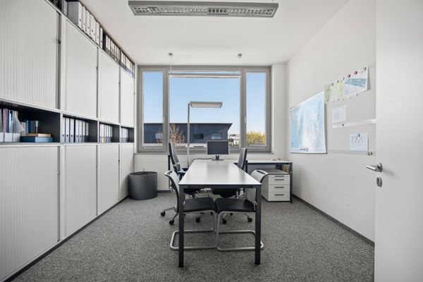 2025-04 Fotos Innen 1. OG  (12).jpg