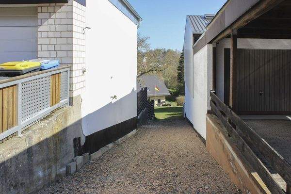 Zufahrt vom Amselweg