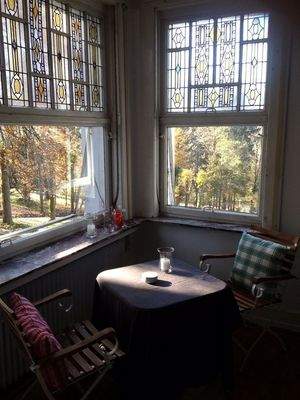 Wintergarten mit aufwendigen Bleiverglasungen