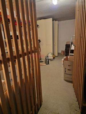 großes Kellerabteil