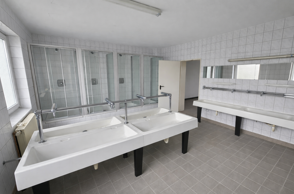 Duschen (KI-generiert)