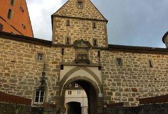 Schlossansicht Einfahrt