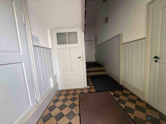 Hauseingangsflur mit Lamperie