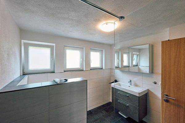 Erdgeschoss, Badezimmer