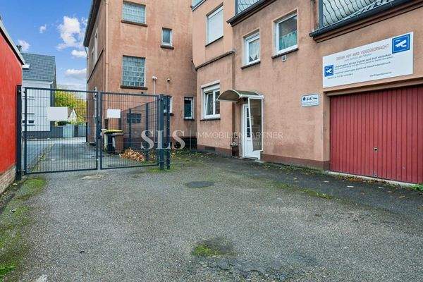 Hof und Zugang Anbau