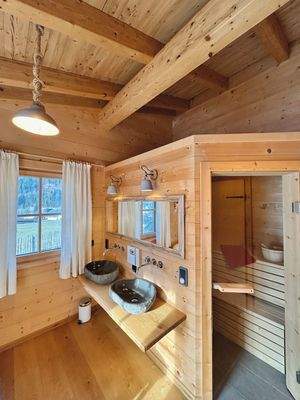 Bad en Suite mit Sauna und Dusche