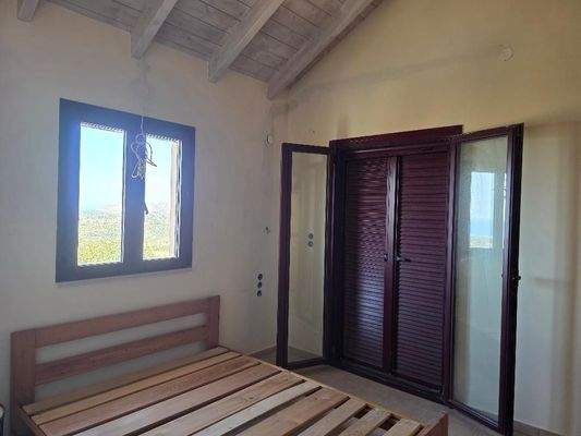 Kreta, Patima: Zweistöckiges Haus mit Berg- und Meerblick sowie zusätzlicher Ausbaumöglichkeit zu verkaufen