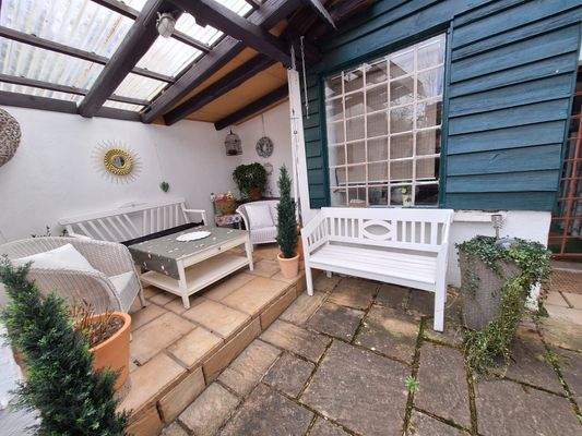 Detailansicht der überdachten Terrasse.jpeg