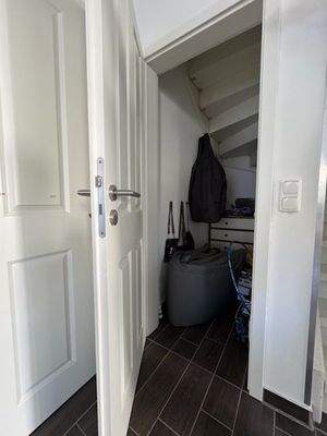 Abstellraum Treppe.jpeg