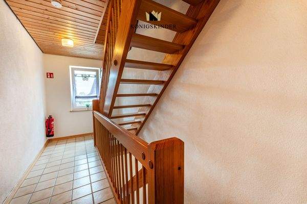 ...die Treppen hoch...