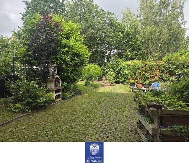 Individuelle Wohlfühlwohnung unterm Dach! Hofseitiger Balkon und toller Blick! - Foto 3
