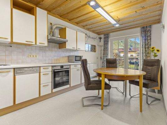 Schönes 260m² Mehrfamilienwohnhaus mit 4 Wohnungen am Weißensee mit Seeblick und Seenähe in TOPLAGE - auch Teilbar!