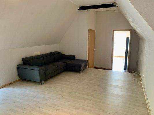 20) Wohnung DG, Wohnzimmer 2