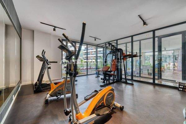 New Real Estate in a Complex with Swimming Pool in Alanya