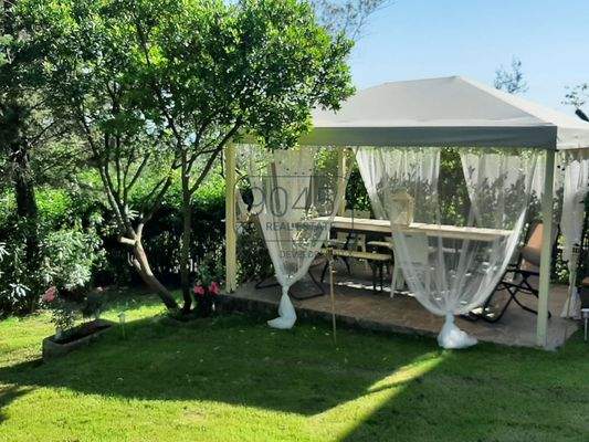 Kleine Wohnung mit Garten in einem historischen Naturstein-Bauernhaus in Vinci
