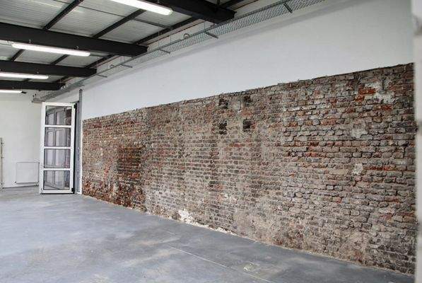 Backsteinwand Vorraum