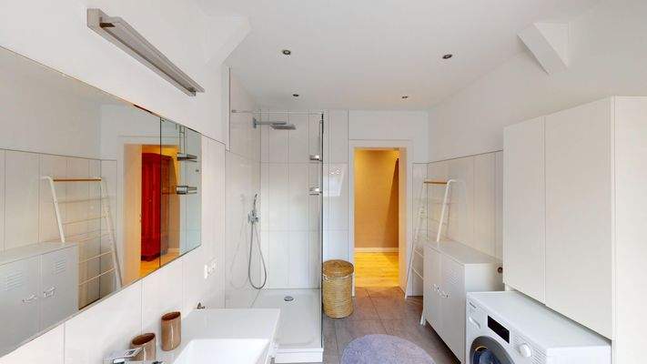 Duschbad mit Fenster