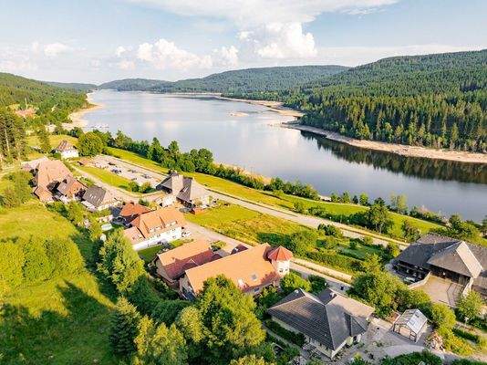 Nahe Umgebung und Blick auf den See