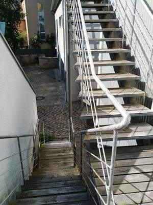 Außentreppe Stahlkonstruktion mit Holzbelag