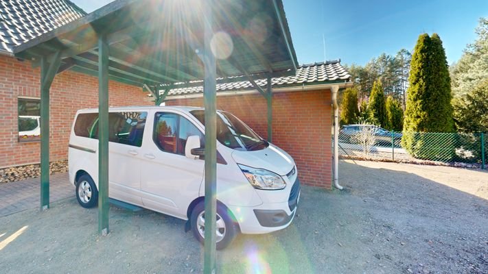 Carport und Garage.jpg