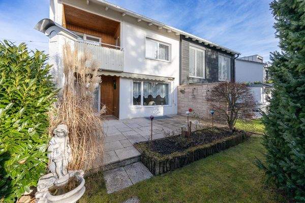 Die Süd-West-Ansicht des Hauses