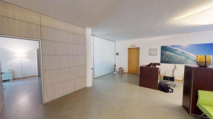 Meran-Studio-Fitness-Miete-GroßeRäume-Zentrum-Garagen-HoheQualität