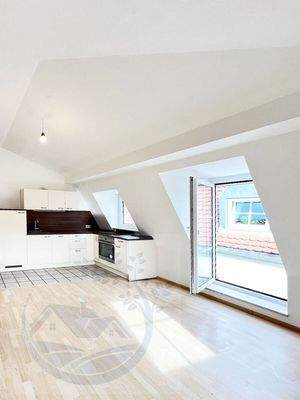 Wohnbereich und Zugang zur Terrasse